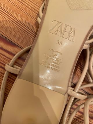 Sandalias Zara tiras atadas beige