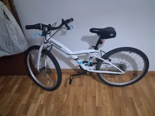 Bicicleta infantil Btwin blanca