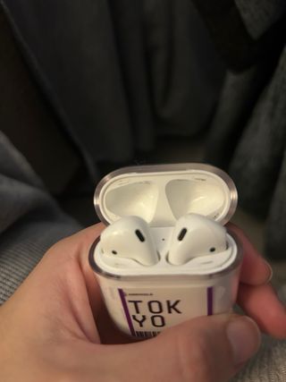 AirPods