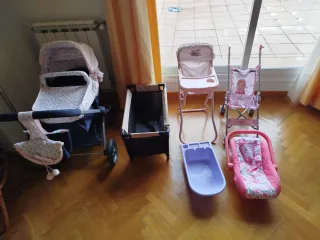 Trona para muñeca rosa