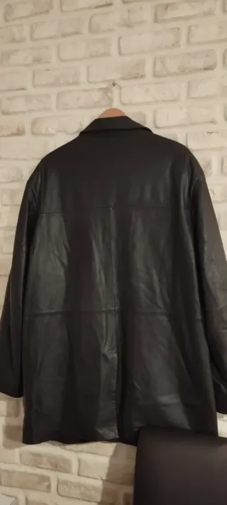 Abrigo corto de cuero hombre