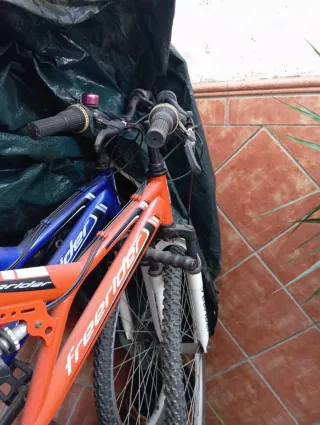 Bicicleta Freerider de 24"  Naranja y azul
