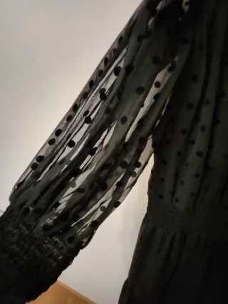 Vestido negro midi con lunares ZARA