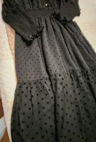 Vestido negro midi con lunares ZARA