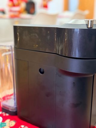 Cafetera Nespresso Vertuo De'Longhi