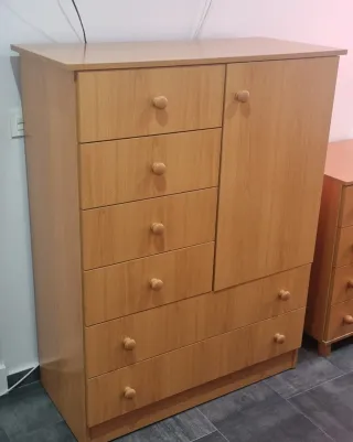 Cómoda de madera 101x131x41 cm