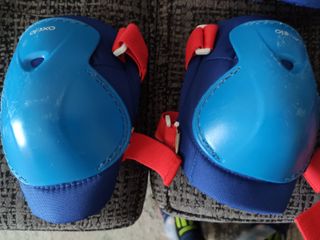 Patines infantiles 33-34, casco + protecciones.