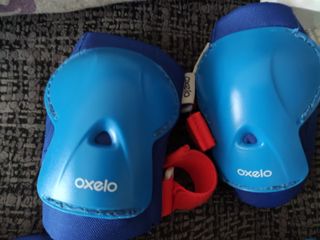 Patines infantiles 33-34, casco + protecciones.