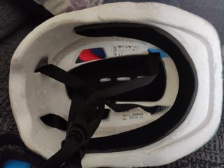 Patines infantiles 33-34, casco + protecciones.