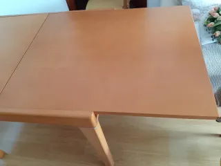 Muebles de comedor y habitación