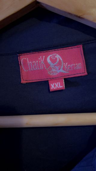 Vestido largo azul marino con bordados