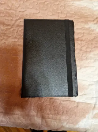 Samsung Galaxy Tab A8 con custodia