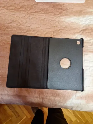 Samsung Galaxy Tab A8 con custodia