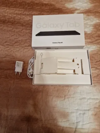 Samsung Galaxy Tab A8 con custodia