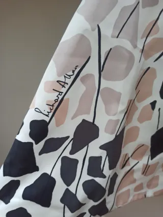 Falda H&M Richard Allan Estampada