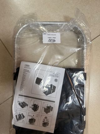 Cesto portaobjetos plegable Audi