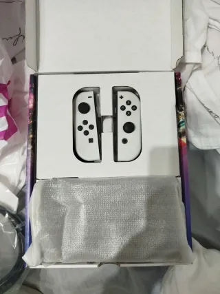 Nintendo Switch OLED Blanca y Negra