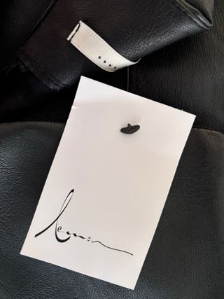 Falda polipiel negra