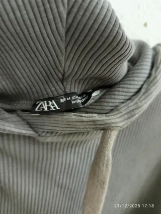 Sudadera Zara con capucha Talla M