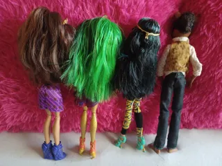 4 Muñecas Monster High