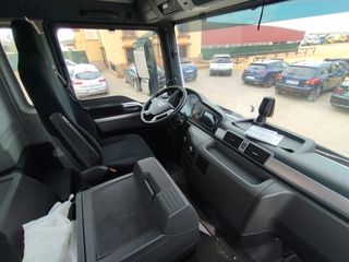 MAN TGM 26 480-CAMIONES GRUAS