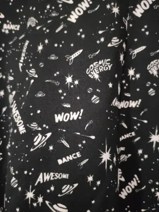 Minifalda negra estampada espacio