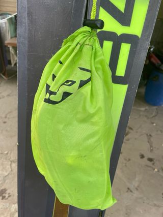 Esquís Dynafit 176cm con fijaciones y pieles