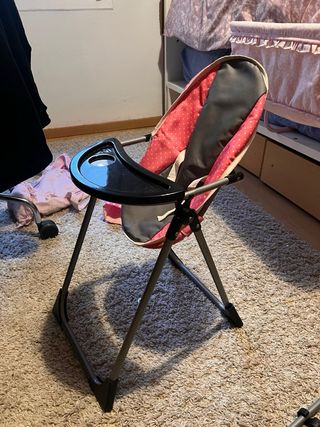 Cuna y trona para bebé