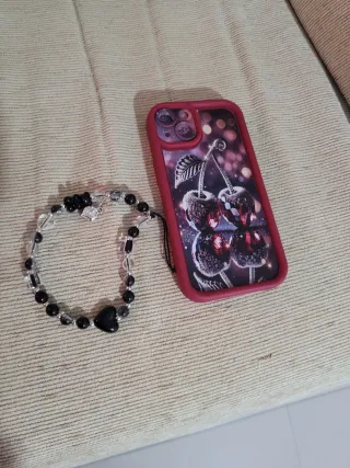 Funda iPhone 13 con diseño de cerezas