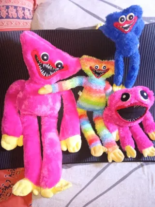 Muñeco Huggy Wuggy Rosa