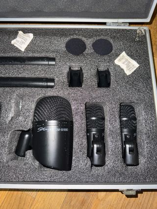 Kit Micrófonos Stagg DMS-57000H + Maletín