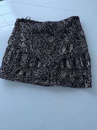 Minifalda lentejuelas negra y plateada