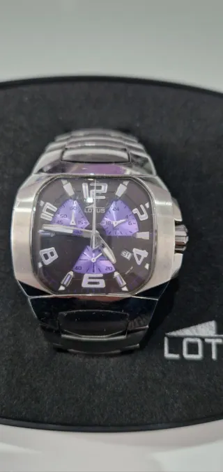 Elegante Reloj Lotus Hombre Púrpura