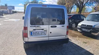 Ford E-Transit Courier 2006