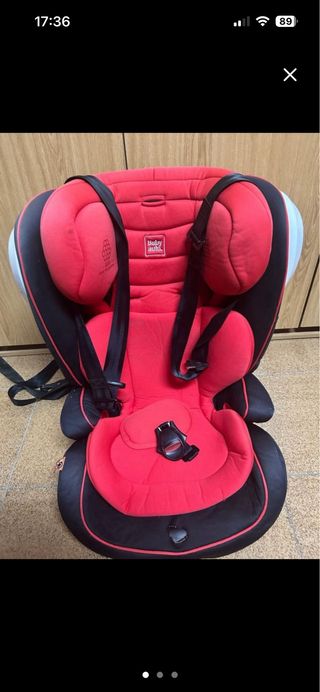 2 sillas de coche color rojo