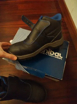 Zapatos de seguridad negros y azules