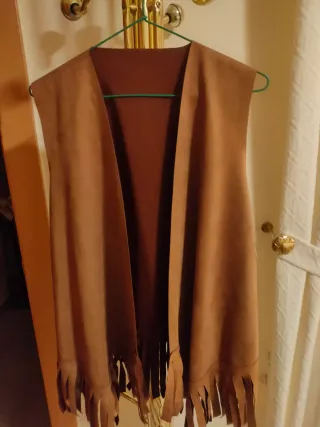 Chaleco ante flecos arena nuevo