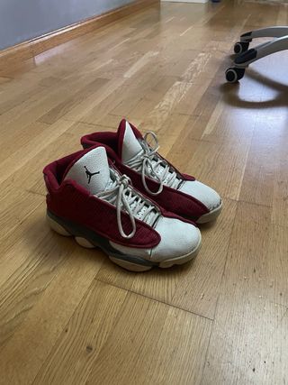 Jordan 13 Rojo y Blanco