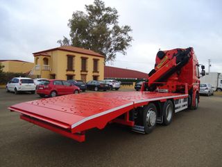 Renault PREMIUM 460-CAMIONES PORTAMAQUINARIAS