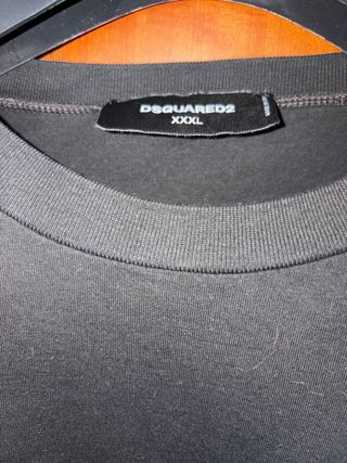 T-shirt Dsquared2 nera con logo rosso