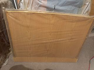 Cabecero y mesita de noche