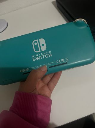 Nintendo Switch Lite + PS4