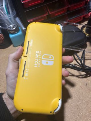 Nintendo Switch Lite Amarilla