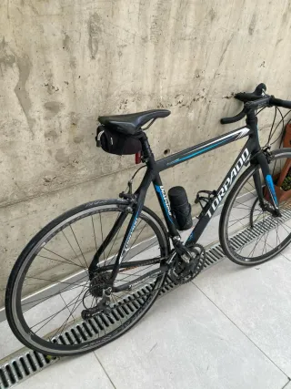 Bicicleta de carretera Torpado