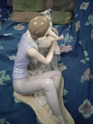 FIGURA PORCELANA AÑOS 70 MARCA NAO BY LLADRÓ