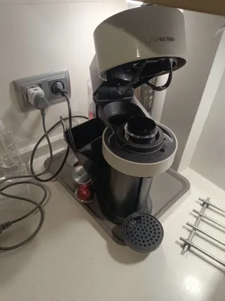 Cafetera Nespresso Vertuo Next C Gris