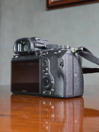 Cámara Sony A7 III + Objetivo 50mm f/1.8