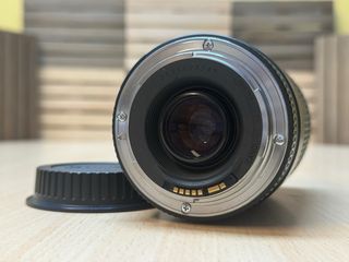 Objetivo Canon 75-300 III