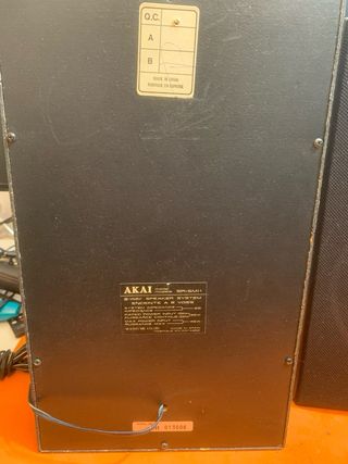 Akai AC3800L Centro Hi-Fi Plata