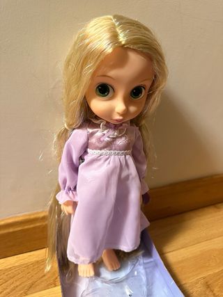 Rapunzel Animators Disney Store como nueva